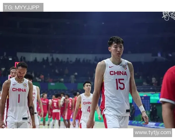 中国男篮与澳洲队巅峰对决展现篮球魅力与实力较量的精彩瞬间